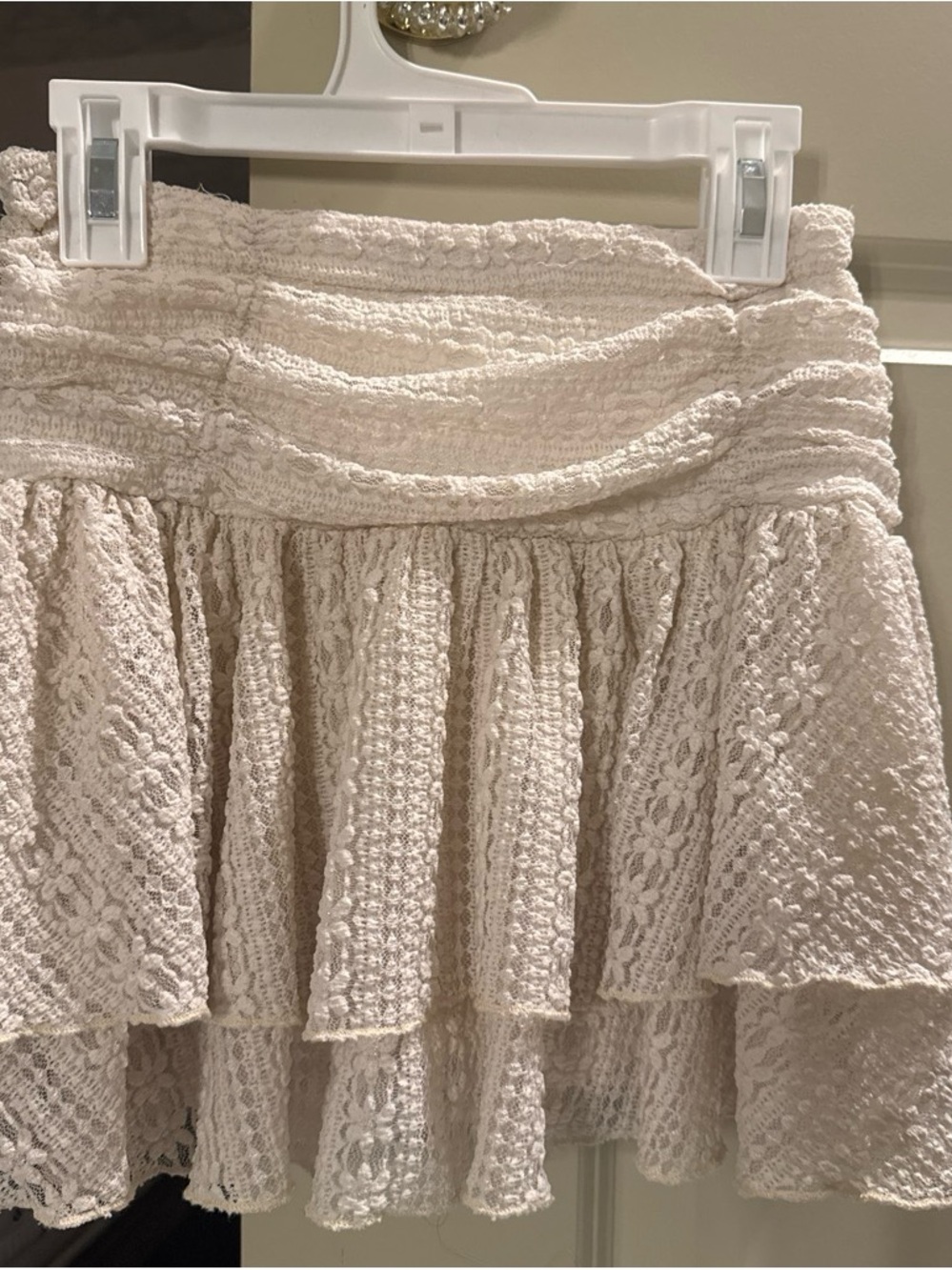 Tiered Lace Mini Skirt in Cream